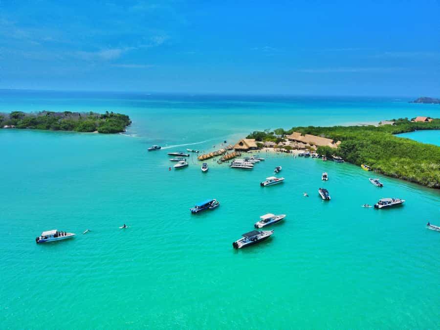 Cholon Forever Boat Party - Leaving Cartagena at 8:30 in the morning