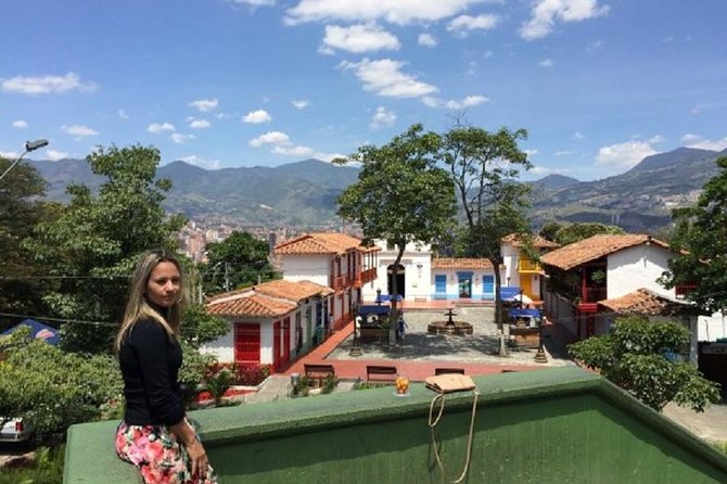 Combo Guatape and Medellin Sightseeing Tours - The road through Marinilla and Antioquia