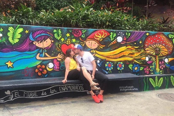 comuna 13 graffitour & cable car - What is included for $55