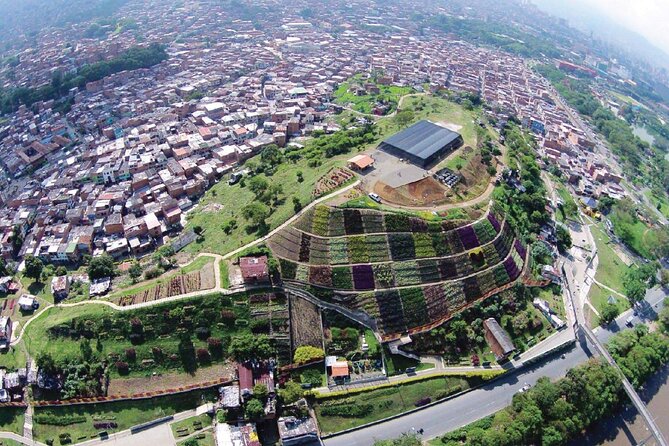 Comuna 4 Walking Tour Medellin - Starting at Metro Caribe and Morro de Moravia