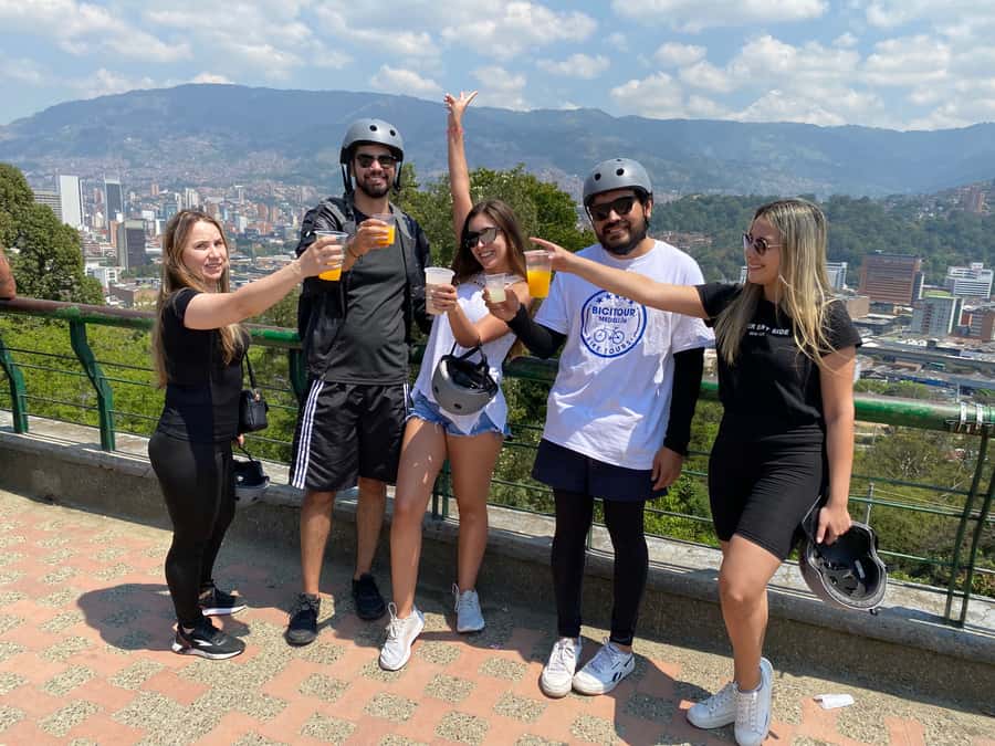 E-Bike City Tour Medellin with Local beer and Snacks - Pueblito Paisa and the best city view