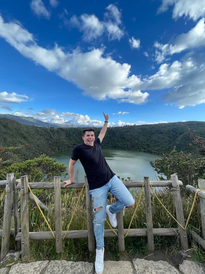 From Bogota: Guatavita Lagoon and Village Guided Tour - Guatavita village, cobbled streets and painted houses