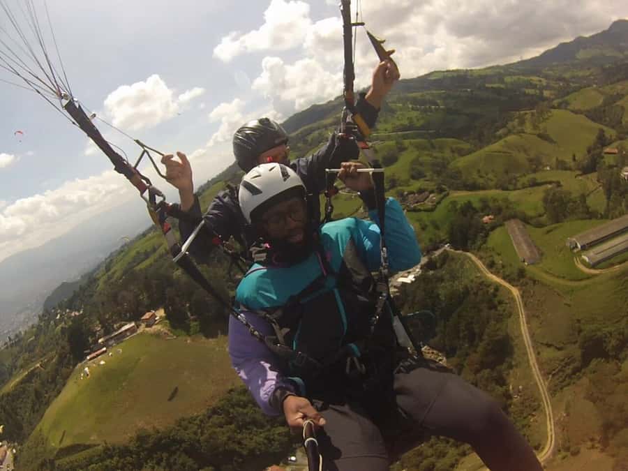 From Medellín: Paragliding Tour with GoPro Photos & Videos - The 10:00 pickup and drive to San Félix