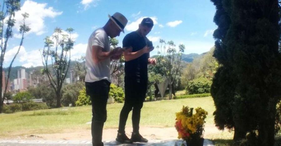 From Medellín: Private Pablo Escobar History Tour - Escobar’s grave and the house where he died