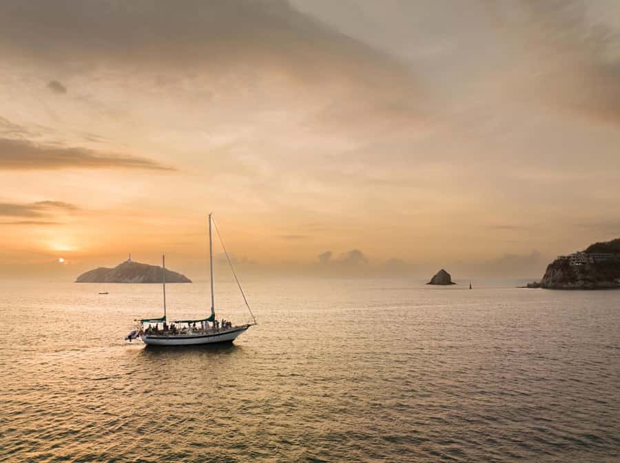From Santa Marta: Sunset Sailboat Tour with 2 Beverages - The Sonata and the feel of the ride