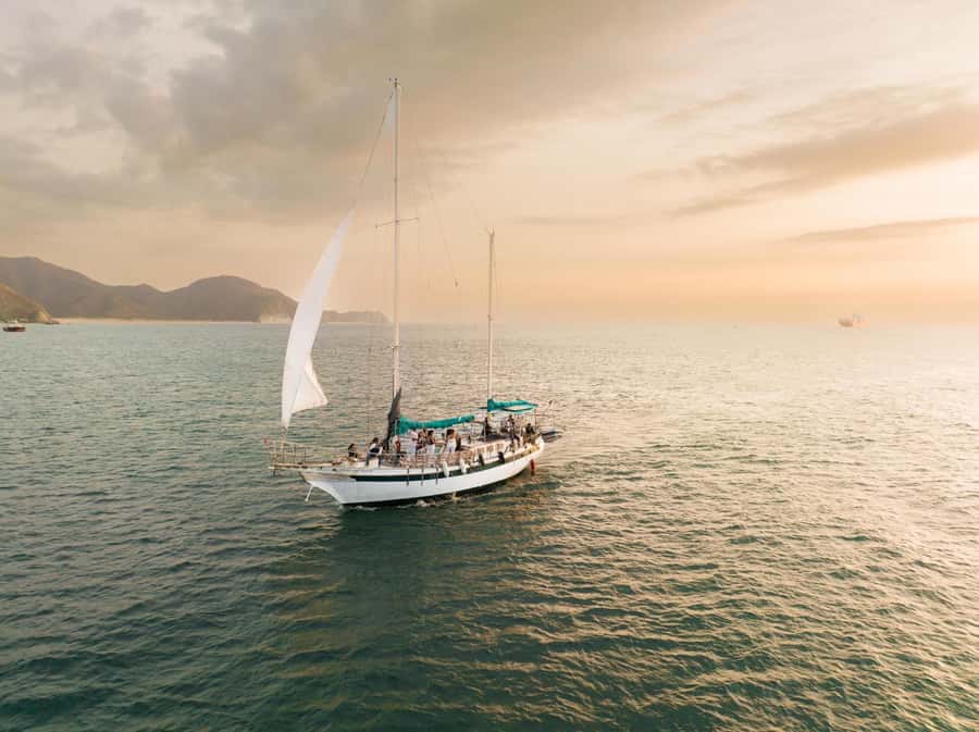 From Santa Marta: Sunset Sailboat Tour with 2 Beverages - What you get for $47
