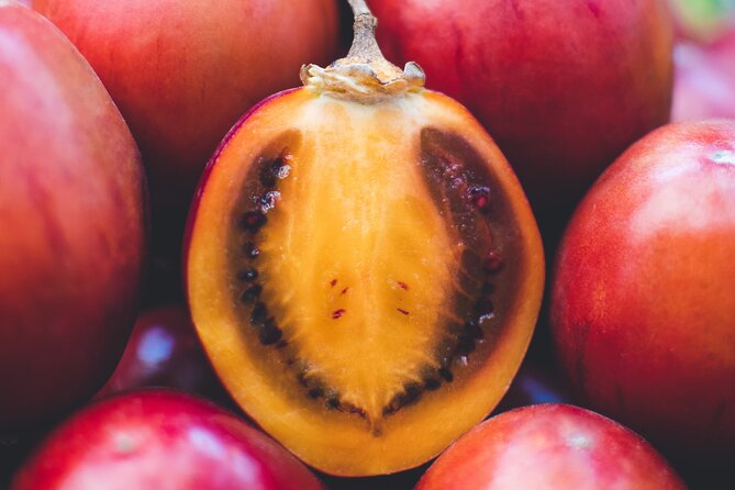 Fruit Tour at the World's sweetest Market - The fruit tasting, from familiar to completely new