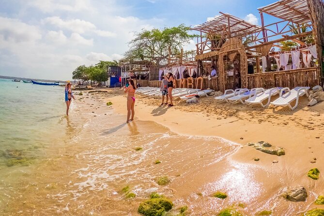 Full day At Beach Club in Playa Blanca Baru cartagena - From Cartagena to the Barú Bridge