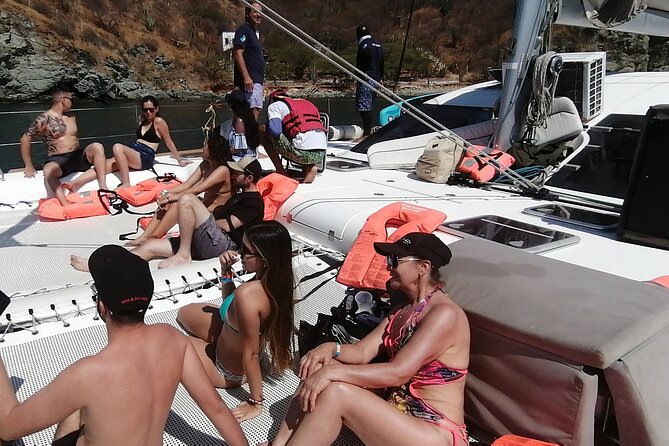Full-Day Catamaran Tour through Tayrona - Santa Marta to Tayrona by catamaran