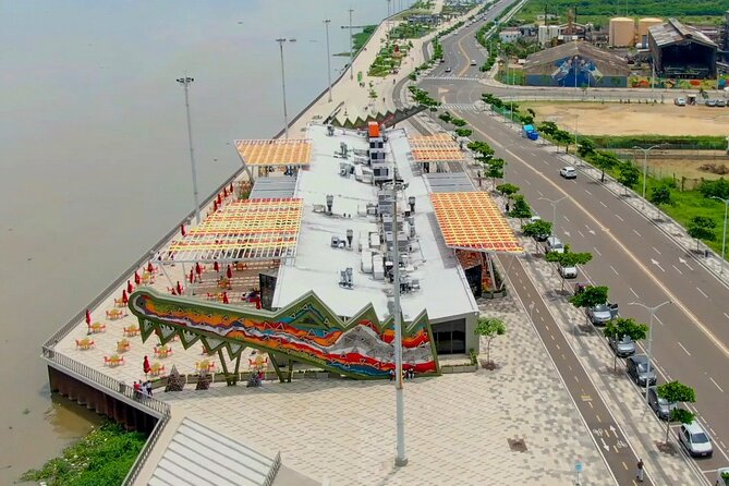 Full Day Tour from Cartagena through Barranquilla and Santa Marta - Barranquilla’s letters and first landmarks