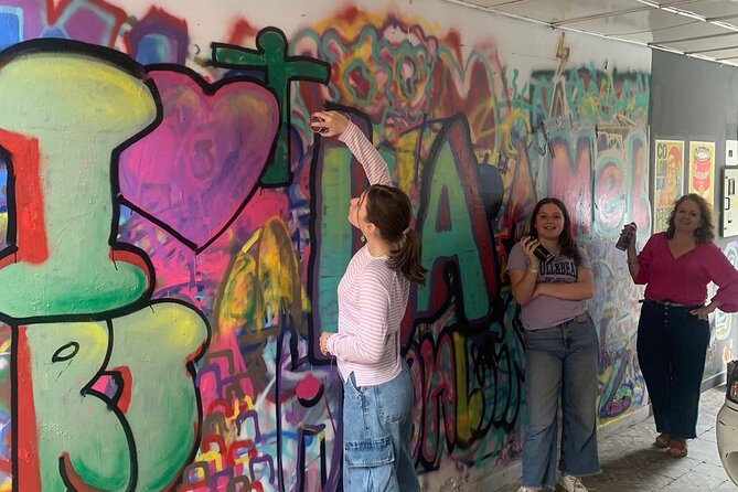 Fun Graffiti Workshop: The Art of Aerosol and Color - Starting at Ocio Gallery in central Bogotá