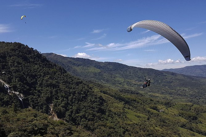 Fun RAFTING + Awesome PARAGLIDING over giant waterfalls from MEDELLIN - Key points to know before booking