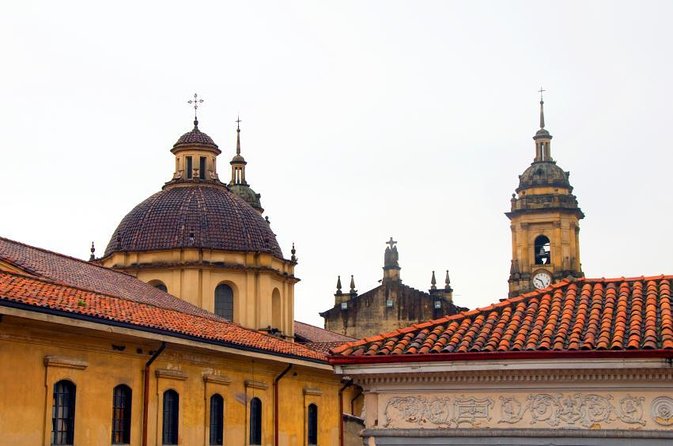 Graffiti Tour in La Candelaria Bogotá with Transportation - Key points to know before you book