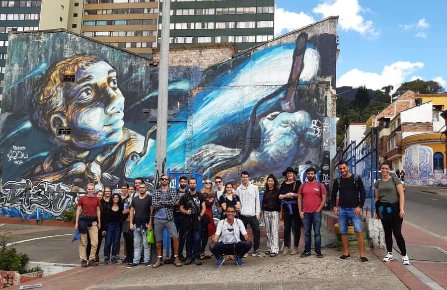 Graffiti Tour in La Candelaria Bogotá with Transportation - Finishing at Café Herencia