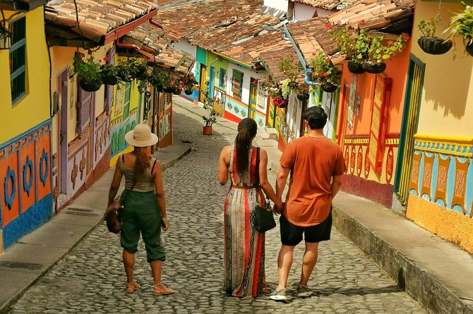 Guatape & Horse Ride & El Peñol Rock & Quaint Town From Medellin - Exploring Guatapé’s colorful streets