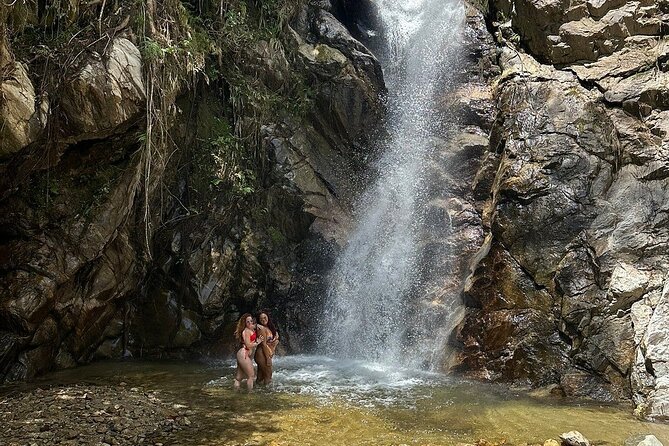 Half Day Waterfall Tour from Medellin - Guides who keep the group moving safely
