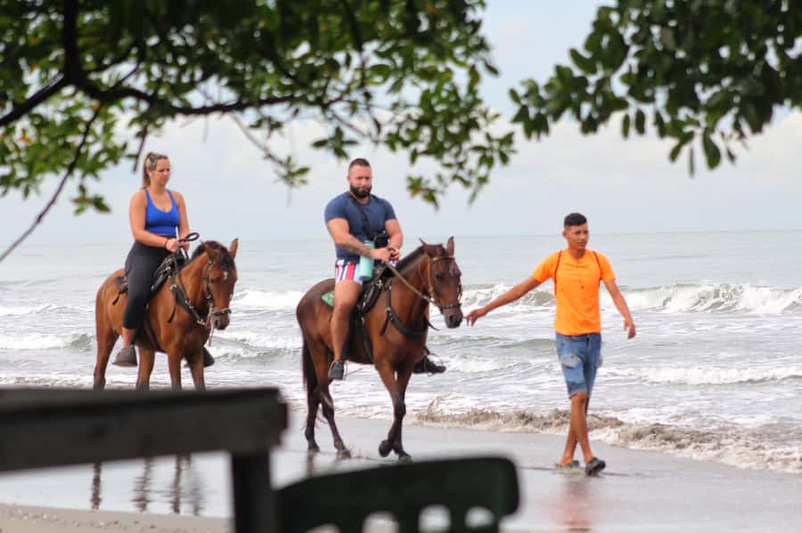 HORSE TOUR IN CARTAGENA BEACH - The guides make the difference