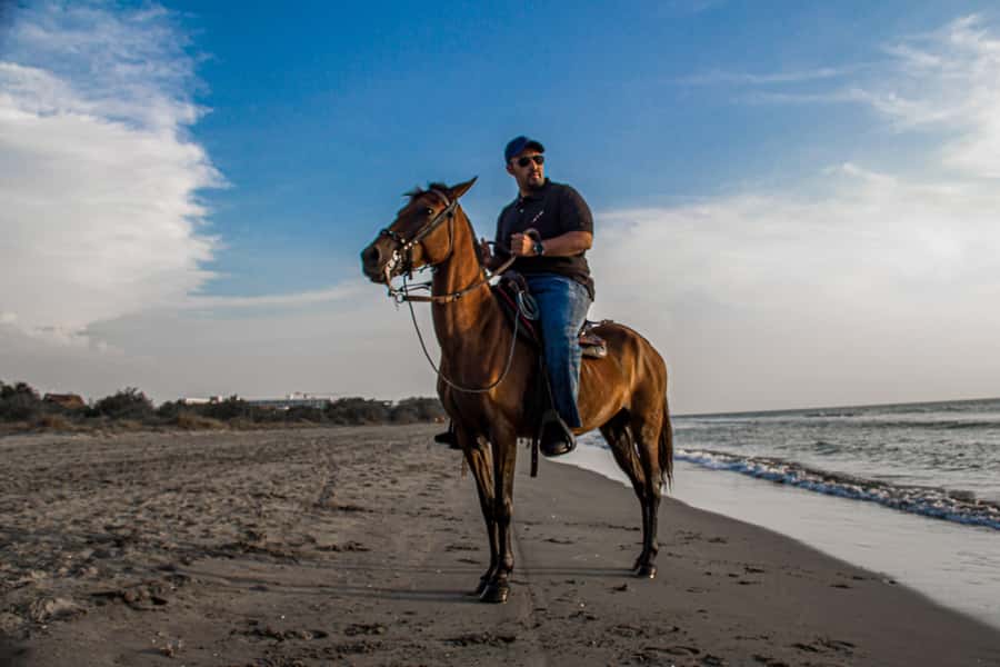 HORSE TOUR IN CARTAGENA BEACH - The short break, drink, and photo stop