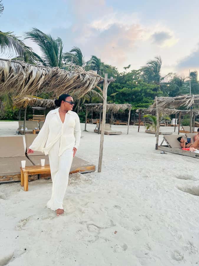 Isla Tierra Bomba beach club: Day Pass with typical food - What to pack for the crossing and beach