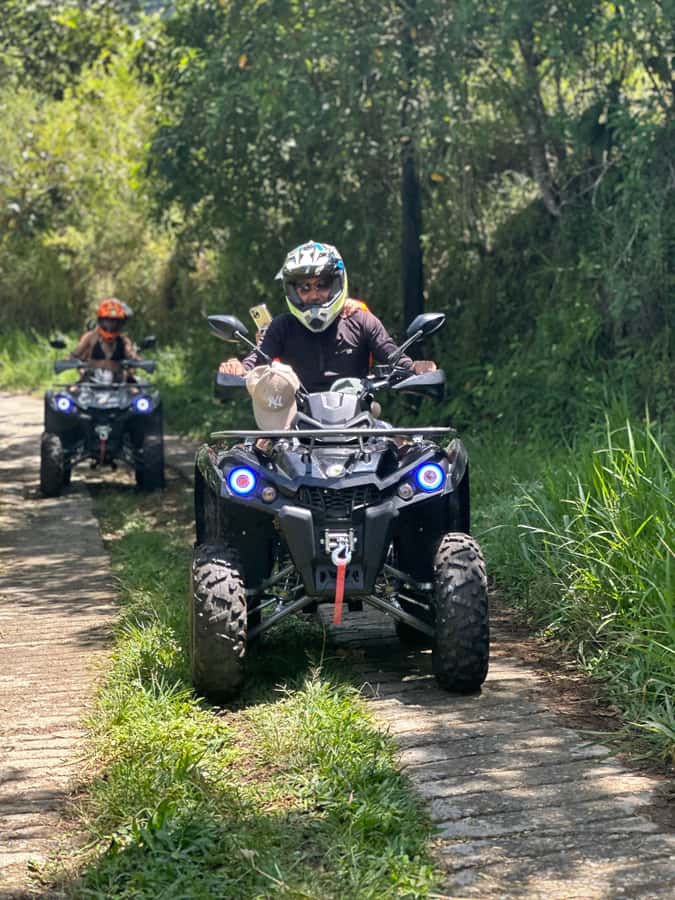Medellin: Barbosa ATV Guided Tour with Waterfalls and Pools. - Safety briefing before the throttle opens