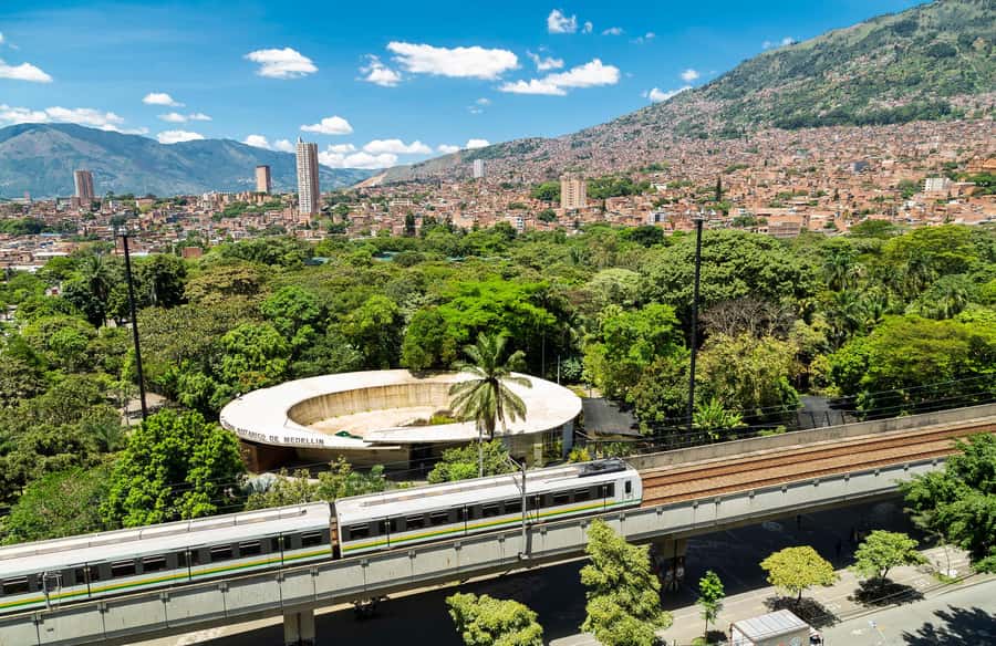 Medellín: Botanical Garden and Arvi Park City Tour - From Antioquia University to Medellín’s green side