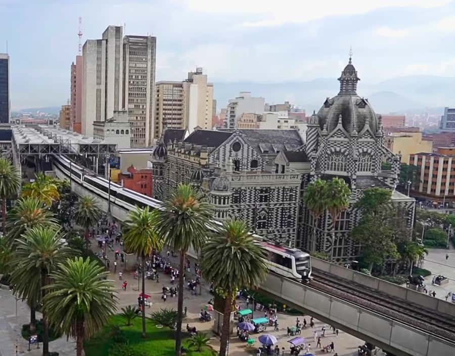 Medellín City Tour and Comuna 13 Experience - Pueblito Paisa: a compact start with city views