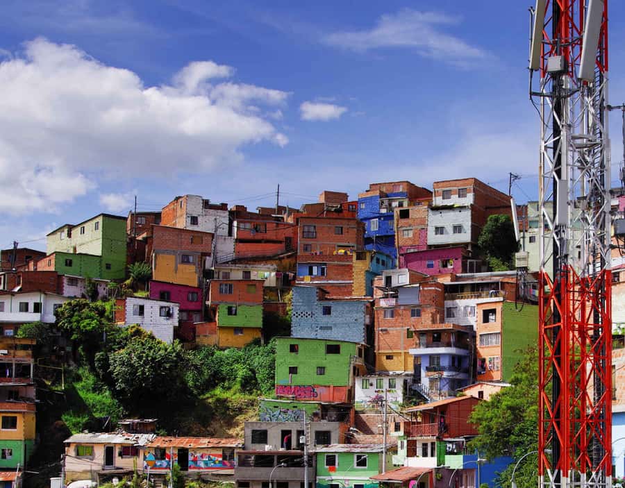 Medellín City Tour and Comuna 13 Experience - Lunch at a local restaurant
