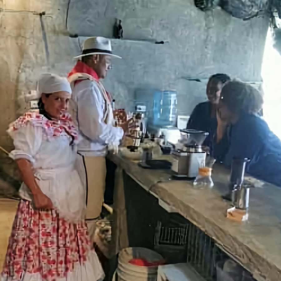 Medellin: Coffee Farm and Barista Workshop Experience - What the farm setting adds