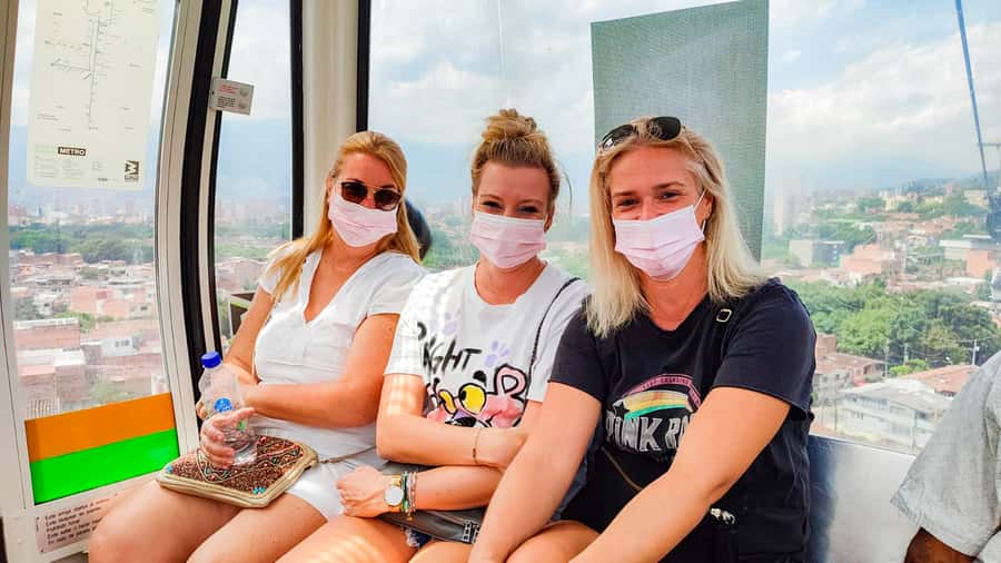 Medellin: Comuna 13 Graffiti Tour, Cable Car & Street Food - Who will get the most from this tour