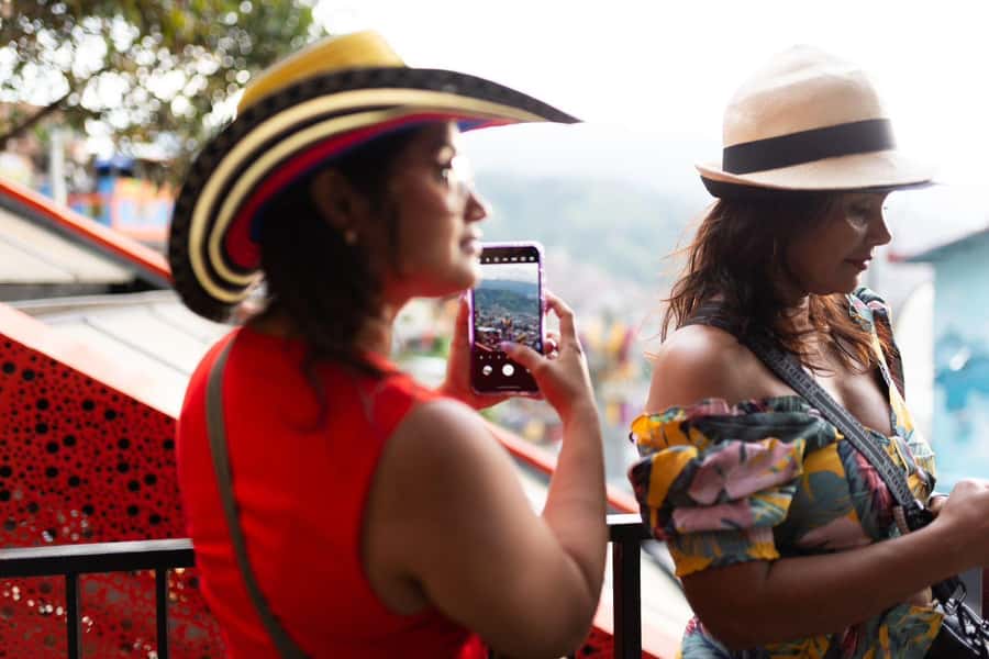 Medellin: Full Day Guided City Highlights Tour - Downtown plazas, street life, and public art