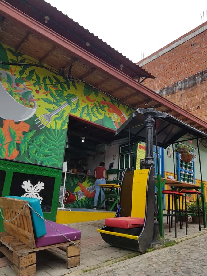 Medellin: Guatape, El Peñol Coffee Farm Private Tour & Fruit - At the coffee farm near El Peñol