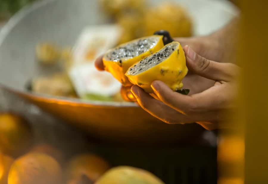 Medellín: Guided Exotic Fruits Tour - A 150-minute tasting through the market