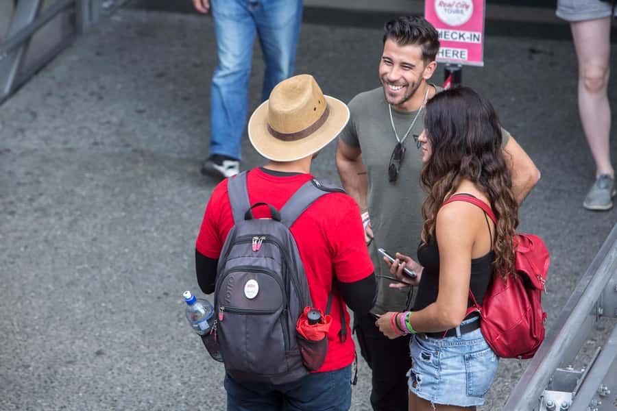 Medellin Historic Walking Tour - A less obvious stop before Parque Berrío