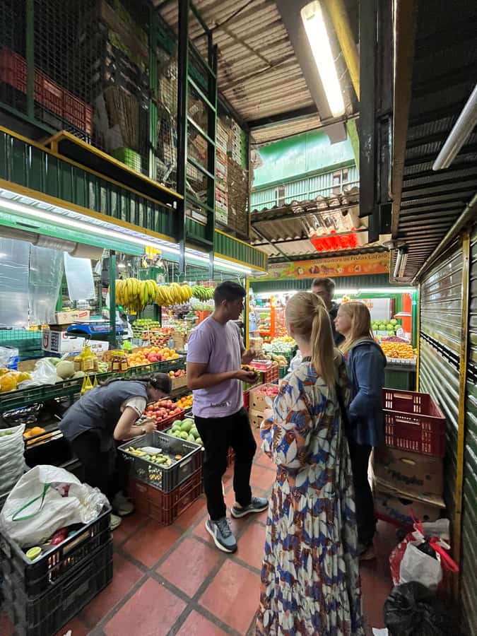 Medellín Multi-sensory Tour in the market, +15 Exotic Fruits - Fruit tasting among the stalls