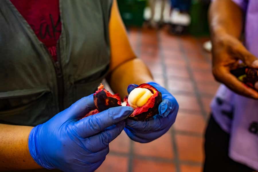Medellín Multi-sensory Tour in the market, +15 Exotic Fruits - The four tasting sections and what to expect