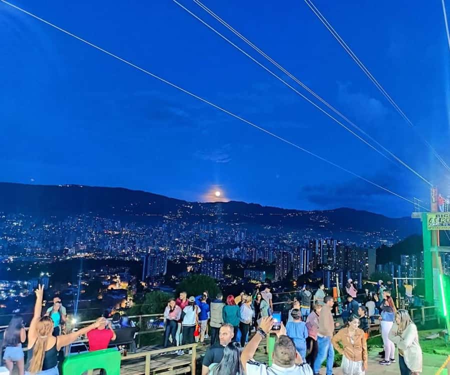 Medellín: One Night in El Cielo Viewpoint with activities - Why this Medellín evening works