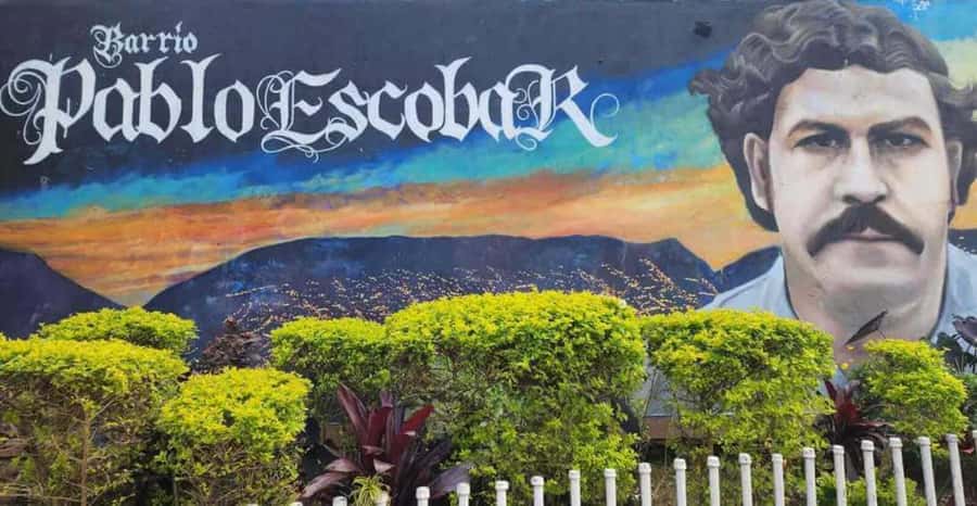 Medellín: Pablo Escobar Tour with beer included - What this tour helps you understand about Medellín