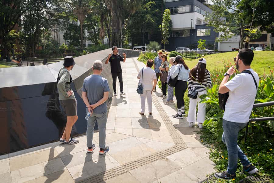 Medellín: Pablo Escobar Tour with Guide and Transportation - Key points worth knowing