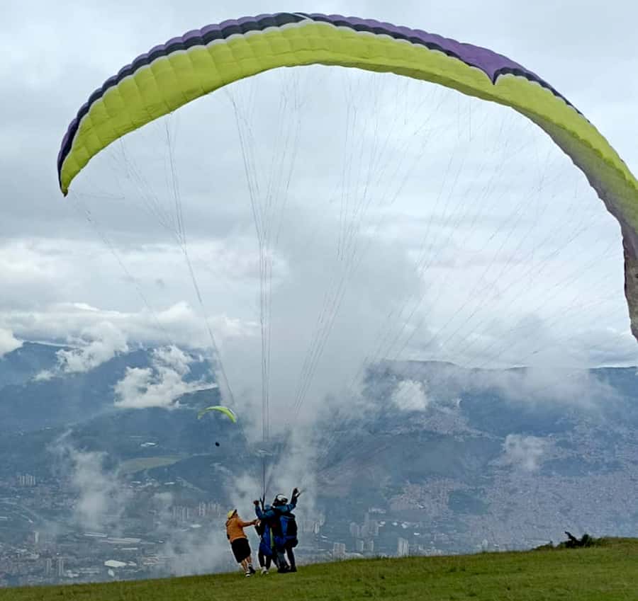 Medellín: Paragliding in the Colombian Andes - How the flight feels in practical terms