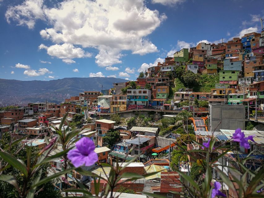 Medellín: Private City Tour with Metrocable and Comuna 13 - Comuna 13 puts the city’s recent past on foot