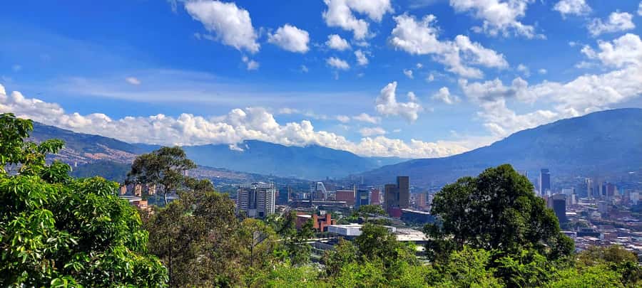 Medellín: Private City Tour with Metrocable and Comuna 13 - Botero Plaza brings Medellín’s art into the open