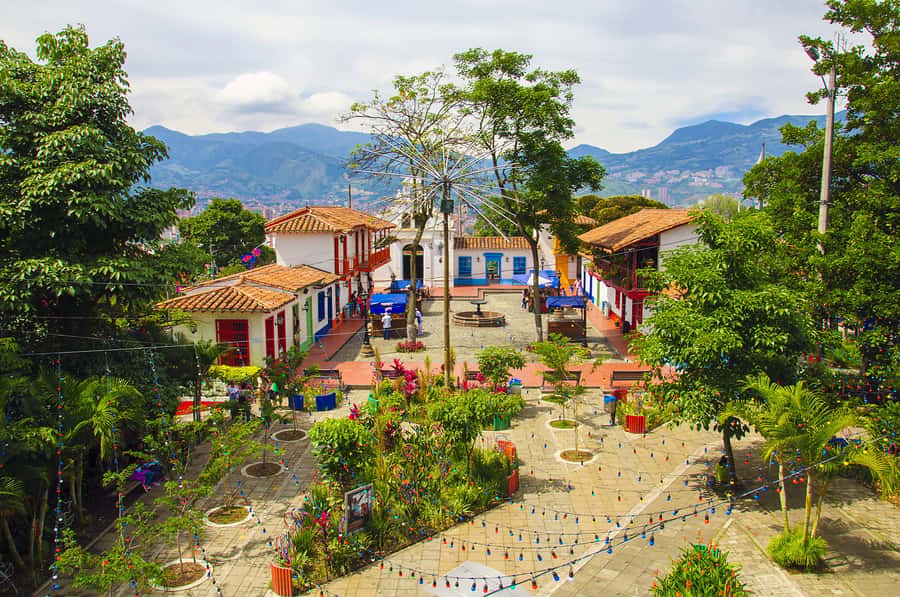 Medellín: Private City Tour with Metrocable and Comuna 13 - Parques del Rio adds a calmer city stop