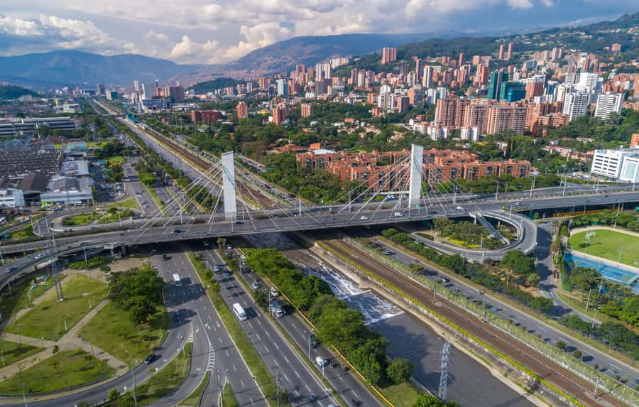 Medellín: Private City Tour with Metrocable and Comuna 13 - What $76 includes, and where the value lies