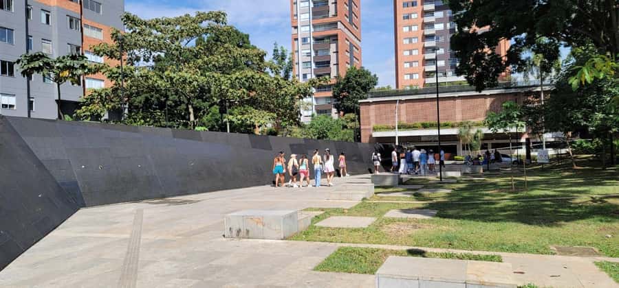 Medellín: Private Pablo Escobar and Comuna 13 Tour - Inflexión Memorial: keeping victims at the center