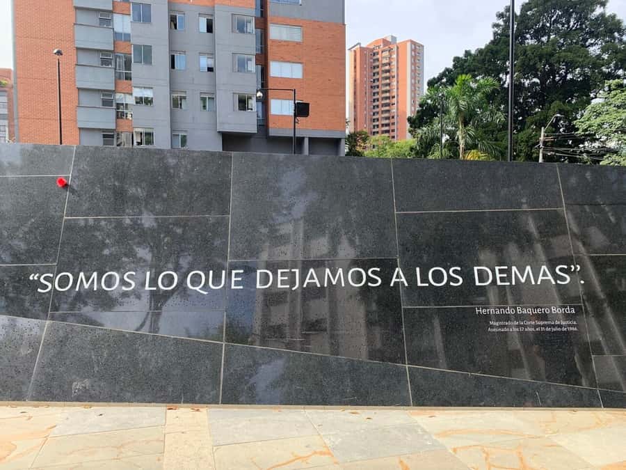 Medellín: Private Pablo Escobar and Comuna 13 Tour - Los Olivos and the rooftop where Escobar died