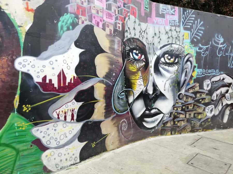 Medellín: Private Pablo Escobar and Comuna 13 Tour - What the private format adds at $81 per person