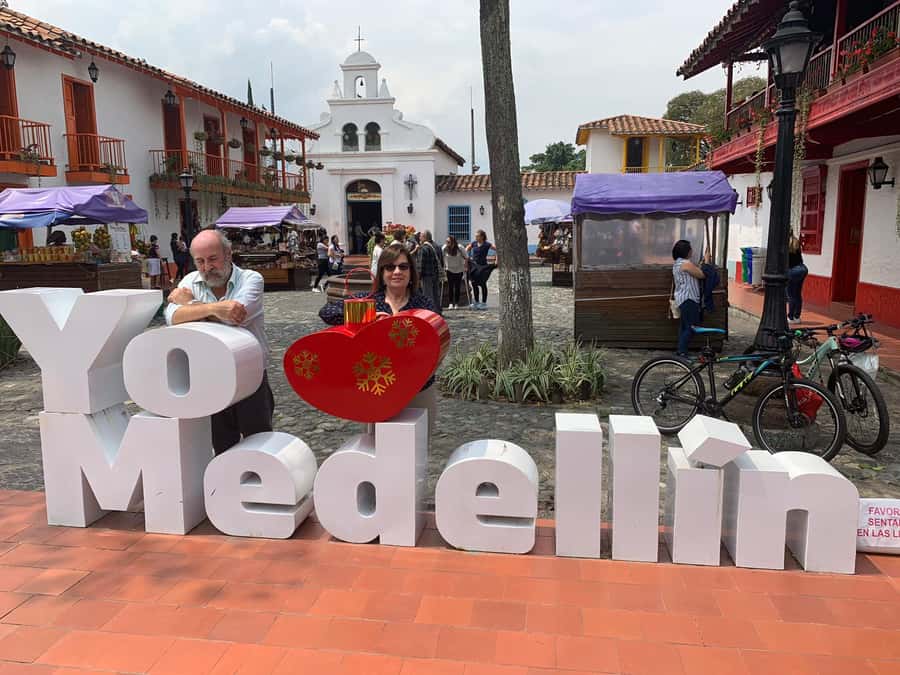 Medellín: Private Pablo Escobar Tour with Cable Car Ride - Key points to know before you book