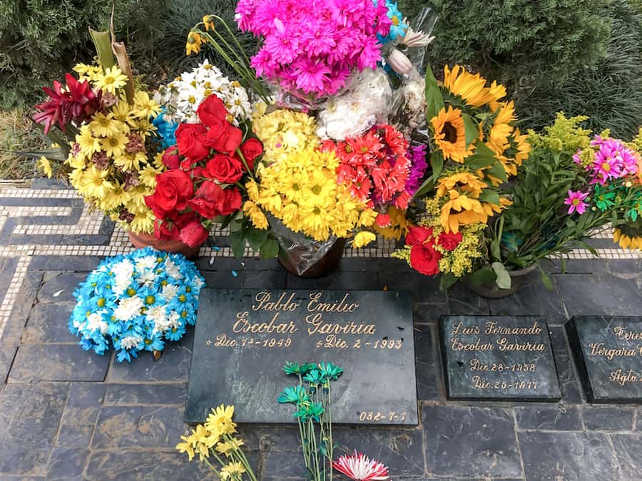 Medellín: The Real Pablo Escobar Tour - What the guide adds to the experience