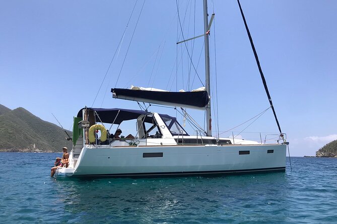 One amazing day in a private recent sailing boat in the Tayrona Park. The best sail trip from Santa Marta! - Setting out from Santa Marta at 10:30 am