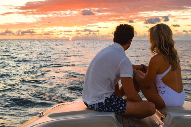 Open Bar Sunset Cruise in Catamaran or Speedboat (Best Deal) - Sunset views over Cartagena